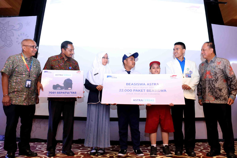 Menristek Dikti: Guru Harus Punya Passion dan Motivasi untuk Mengubah Bangsa