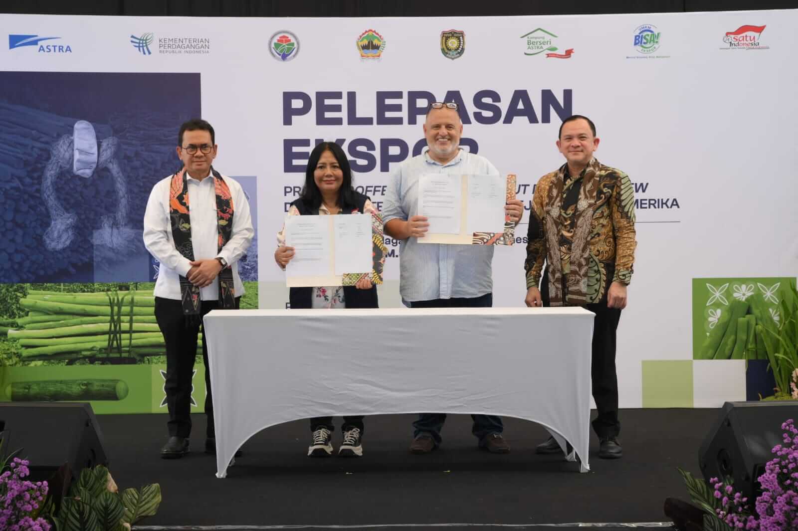 Desa Sejahtera Astra Purworejo Ekspor Coffee Wood dan Coconut Rope Dog Chew ke Eropa dan Amerika Serikat