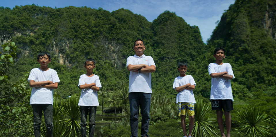 Astra Dukung Jaga Warisan Karst Rammang-Rammang,  Wujudkan Desa Wisata Berkelanjutan
