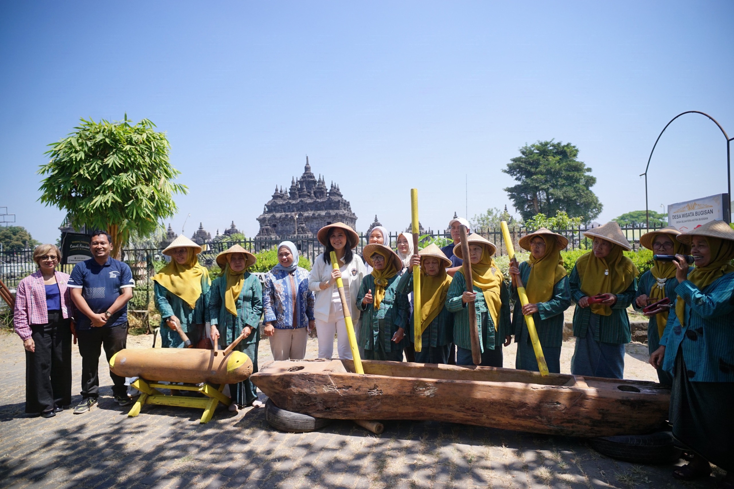 Sukses Kembangkan Potensi Budaya dan Wisata, Desa Sejahtera Astra Bugisan Binaan PT Astra International Tbk Dikunjungi Wakil Menteri PPPA