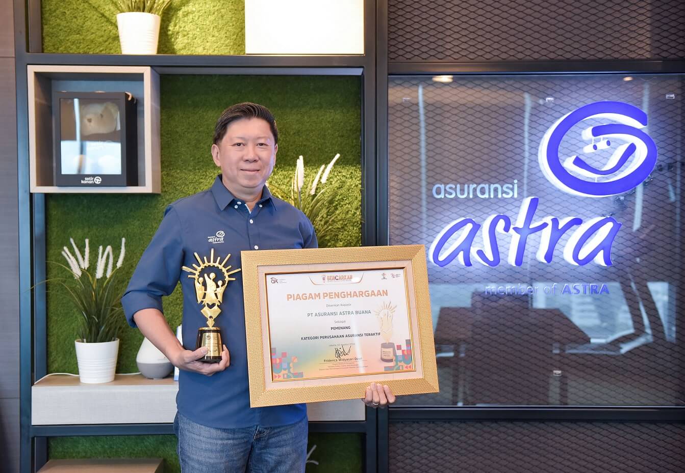 Aktif Beri Literasi Keuangan, Asuransi Astra Dapat Apresiasi OJK