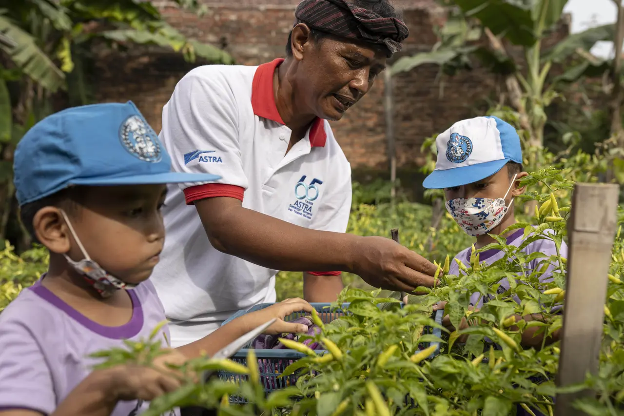Desa Sejahtera Astra & Kampung Berseri Astra: Wujud CSR Astra