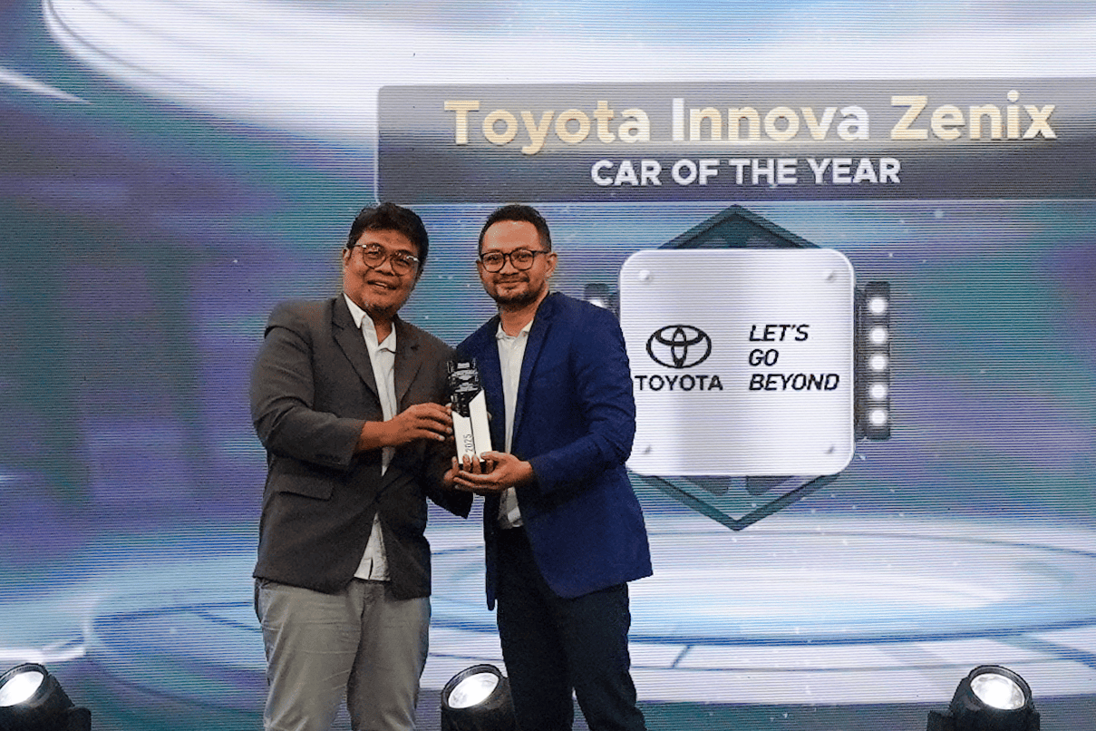 Toyota Kijang Innova Zenix Hybrid EV Raih Penghargaan Car of The Year dari iNews Automotive Award 2025, Tegaskan Keunggulan Mobil Hybrid Toyota di Indonesia