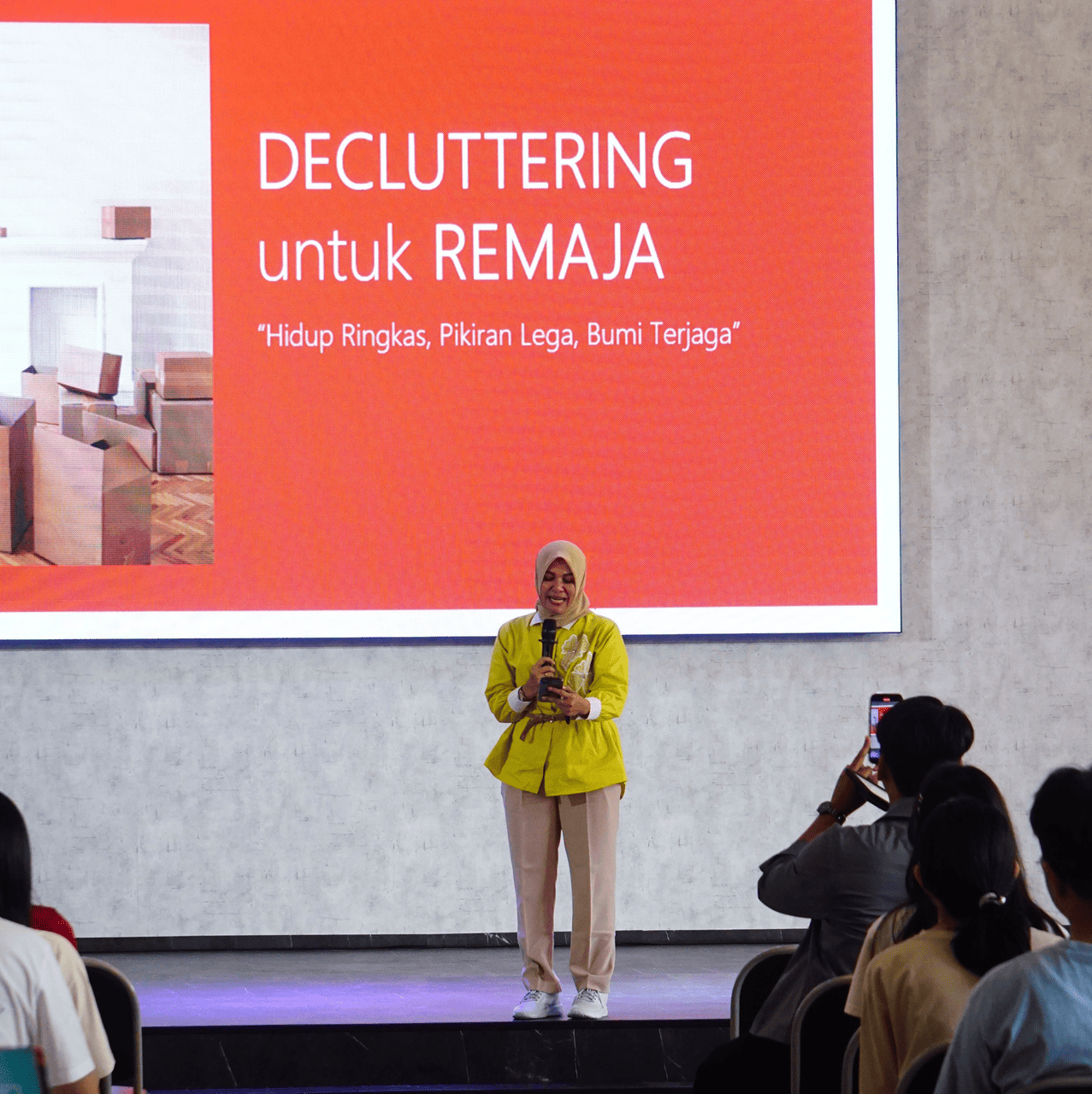 Decluttering, Cara AHM dan Gen-Z Jaga Lingkungan