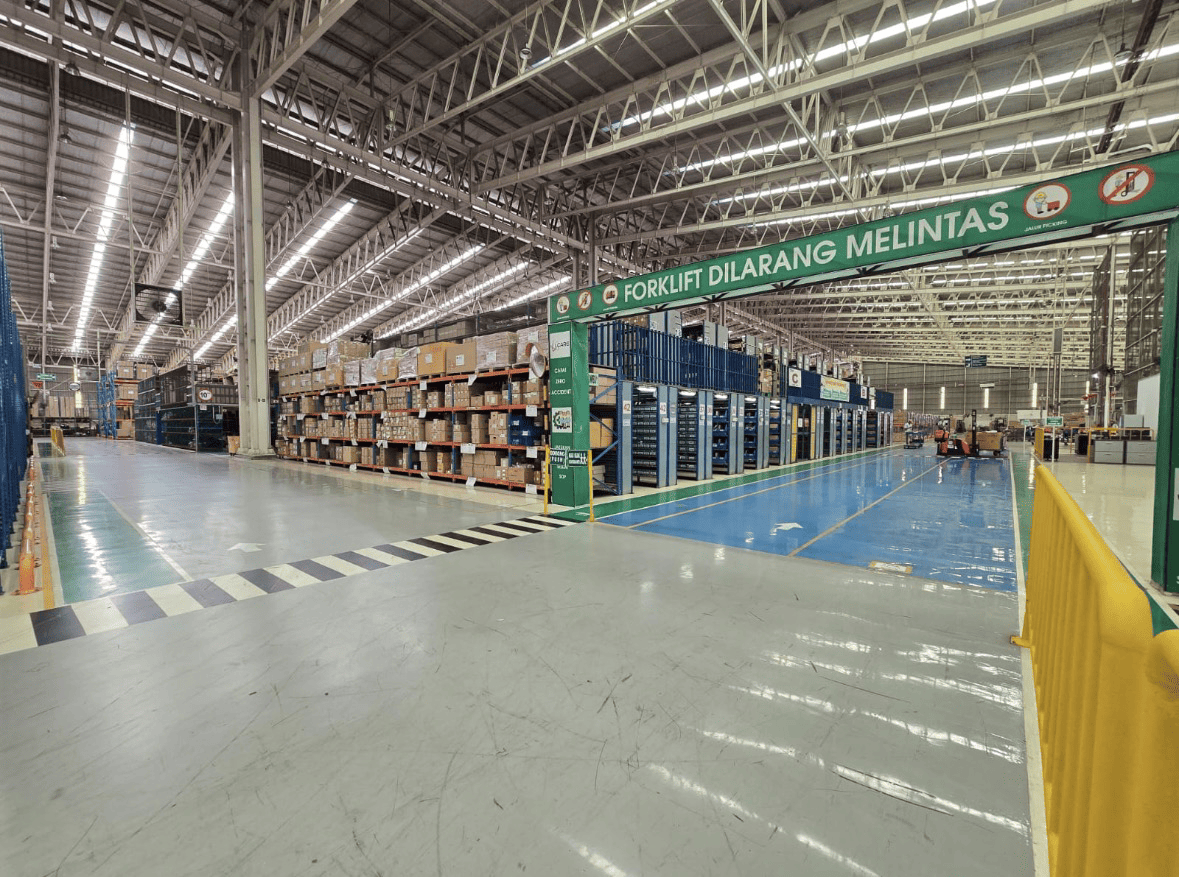 Daihatsu's Cikarang Part Center Supports Both Domestic and Export Spare Parts