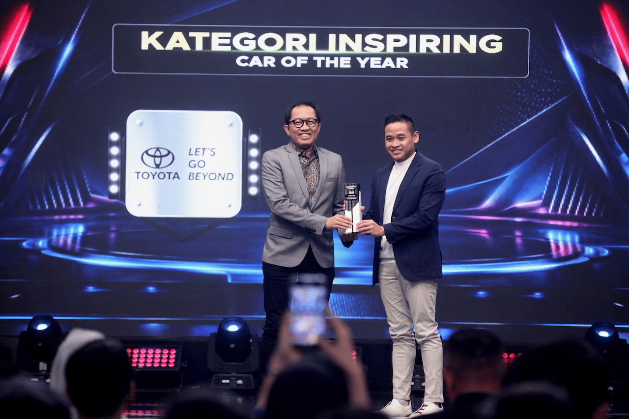 Proven! New Veloz Hybrid EV Kembali Memperoleh Gelar Car of The Year, Indonesian Automotive Awards 2026 